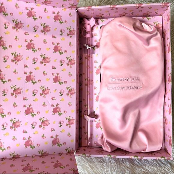 NEW Stanley x LoveShackFancy Ibiza Sunset 40oz Quencher H2.0 FlowState Tumbler - Picture 8 of 14